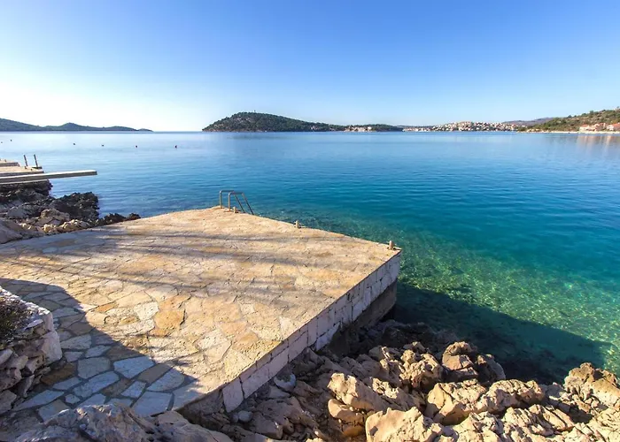 Malis 招待所 Ražanj