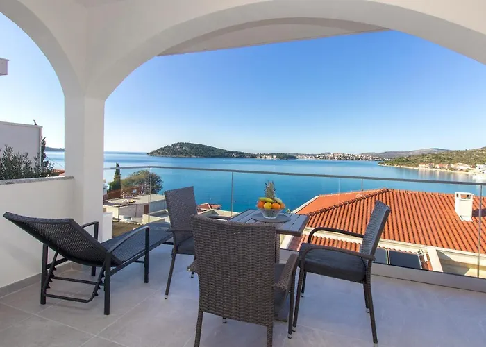 Malis בית הארחה 3*